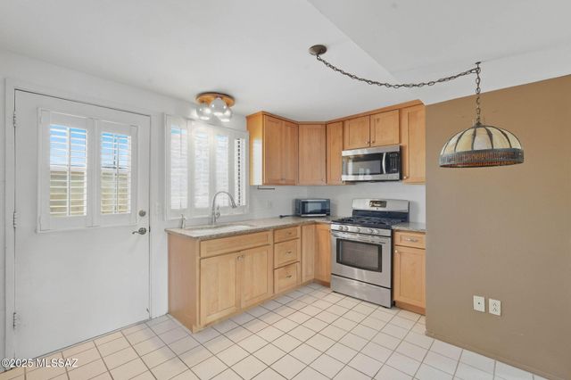 425 S Paseo Cerro Unit C, Green Valley, AZ 85614