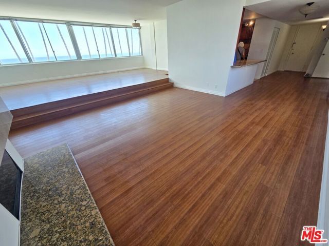 17368 W Sunset Blvd 405 A, Pacific Palisades (los Angeles), CA 90272
