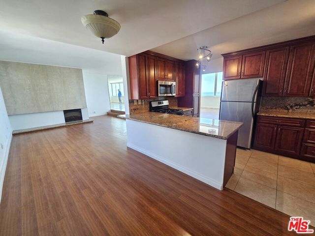 17368 W Sunset Blvd 405 A, Pacific Palisades (los Angeles), CA 90272
