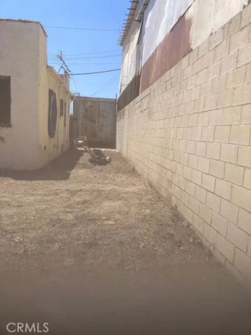 9811 S Vermont, Los Angeles, CA 90044