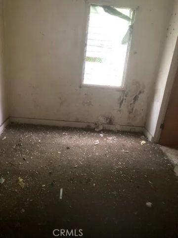 9811 S Vermont, Los Angeles, CA 90044