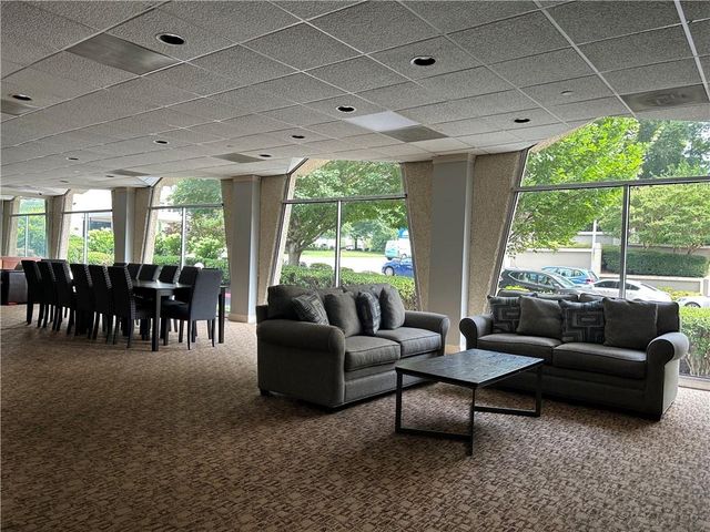 2479 Peachtree NE Road 317, Atlanta, GA 30305