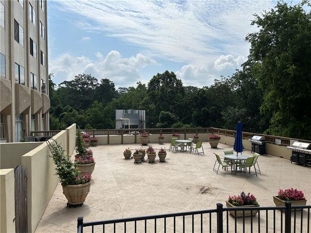 2479 Peachtree NE Road 317, Atlanta, GA 30305