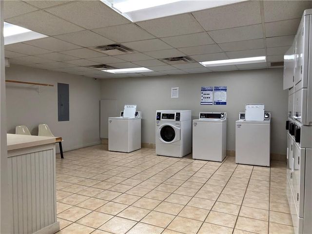 2479 Peachtree NE Road 317, Atlanta, GA 30305