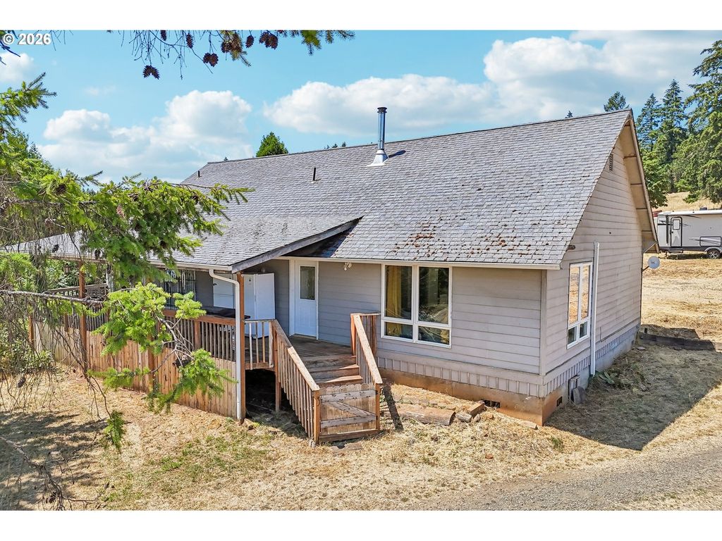 Image 1 of property listing at 845 PERRYDALE Rd, Dallas, OR 97338