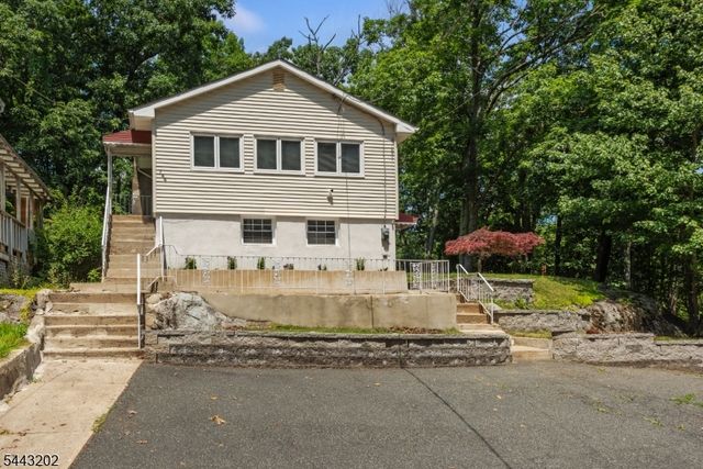 744 Brooklyn Mountain Rd, Hopatcong Boro, NJ 07843
