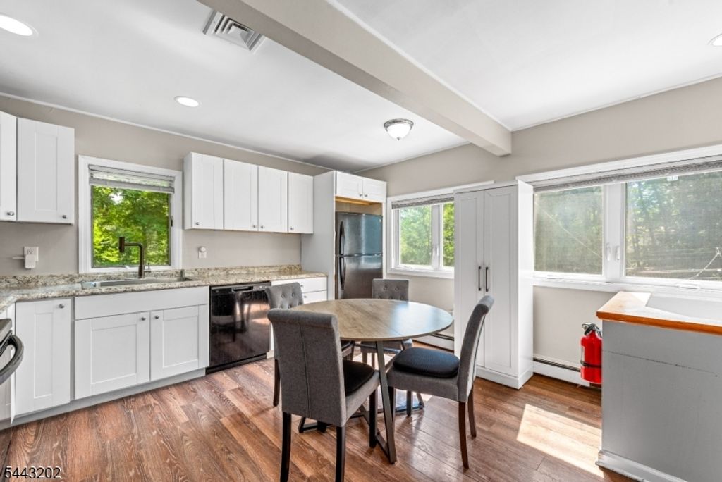 744 Brooklyn Mountain Rd, Hopatcong Boro, NJ 07843
