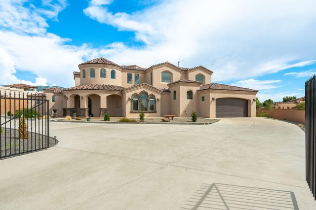 10600 Signal Avenue NE, Albuquerque, NM 87122