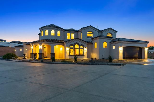 10600 Signal Avenue NE, Albuquerque, NM 87122