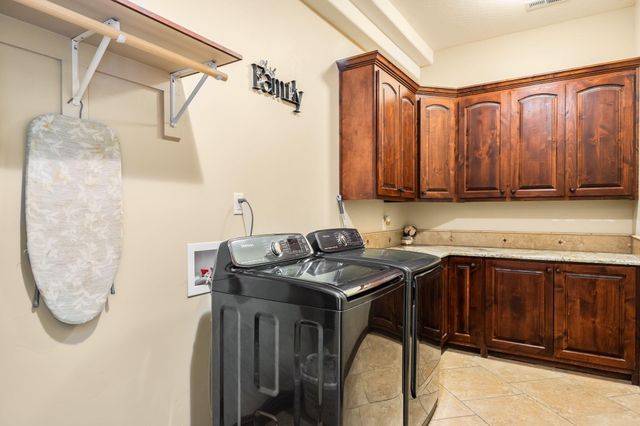 10600 Signal Avenue NE, Albuquerque, NM 87122