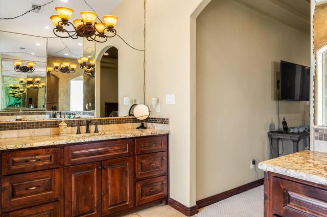 10600 Signal Avenue NE, Albuquerque, NM 87122