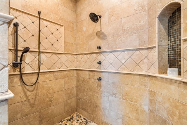 10600 Signal Avenue NE, Albuquerque, NM 87122