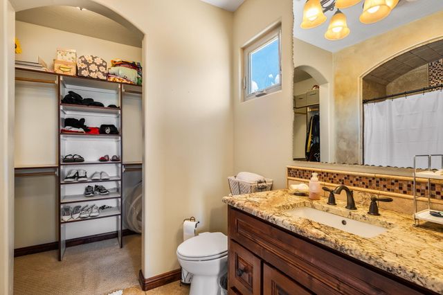 10600 Signal Avenue NE, Albuquerque, NM 87122