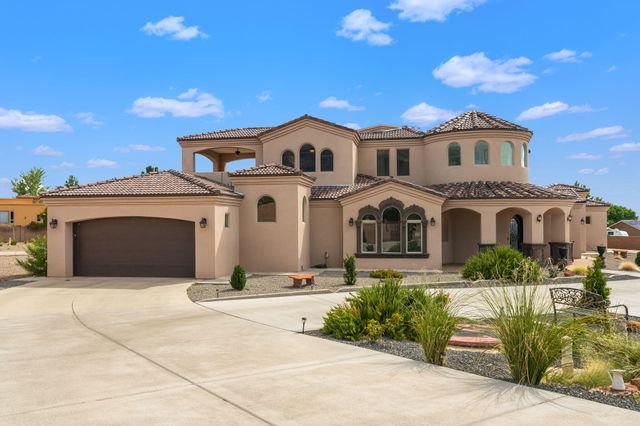 10600 Signal Avenue NE, Albuquerque, NM 87122