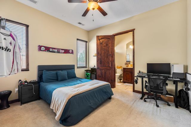 10600 Signal Avenue NE, Albuquerque, NM 87122