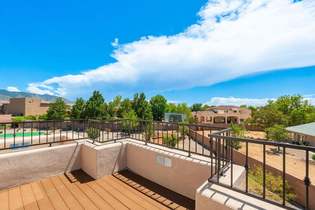 10600 Signal Avenue NE, Albuquerque, NM 87122