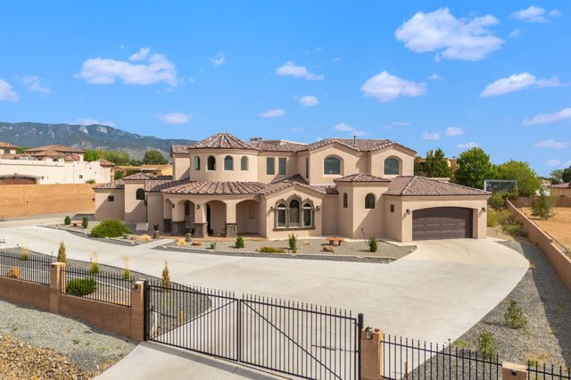 10600 Signal Avenue NE, Albuquerque, NM 87122