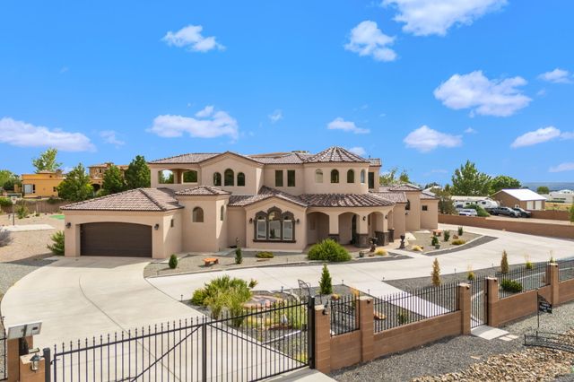 10600 Signal Avenue NE, Albuquerque, NM 87122