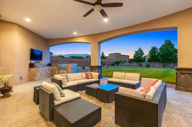 10600 Signal Avenue NE, Albuquerque, NM 87122