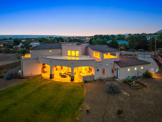 10600 Signal Avenue NE, Albuquerque, NM 87122