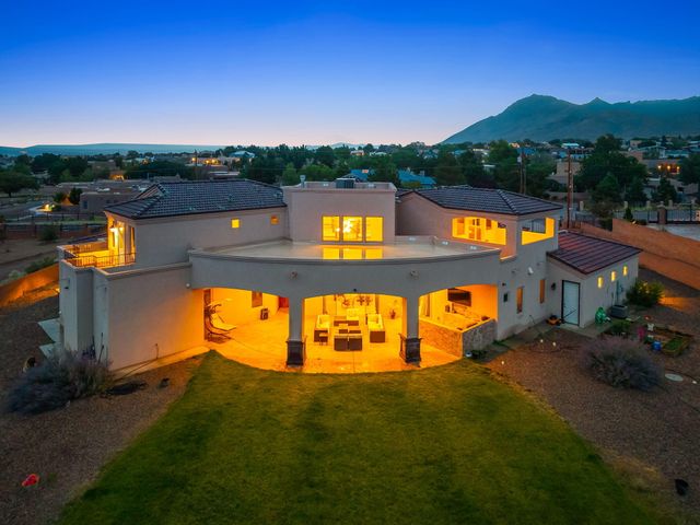 10600 Signal Avenue NE, Albuquerque, NM 87122
