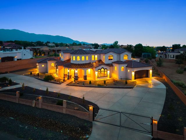 10600 Signal Avenue NE, Albuquerque, NM 87122