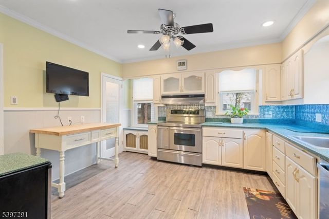 71 Georgian Ct, Hillside Twp., NJ 07205