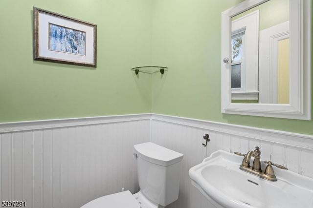 71 Georgian Ct, Hillside Twp., NJ 07205