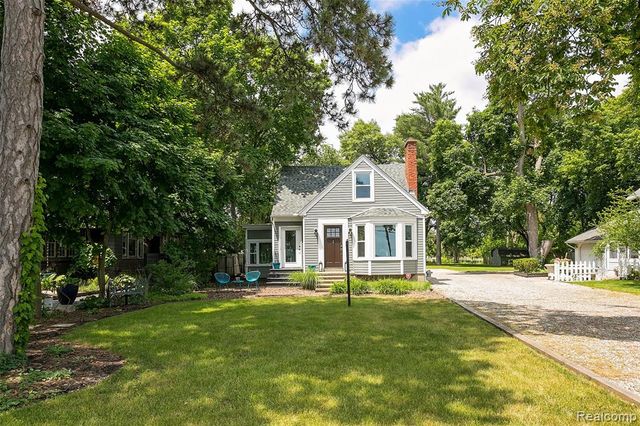 3630 Orchard Lake Road, West Bloomfield, MI 48324