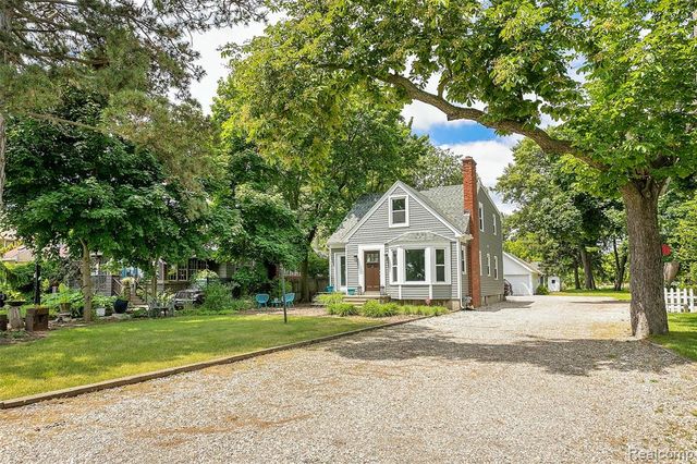 3630 Orchard Lake Road, West Bloomfield, MI 48324