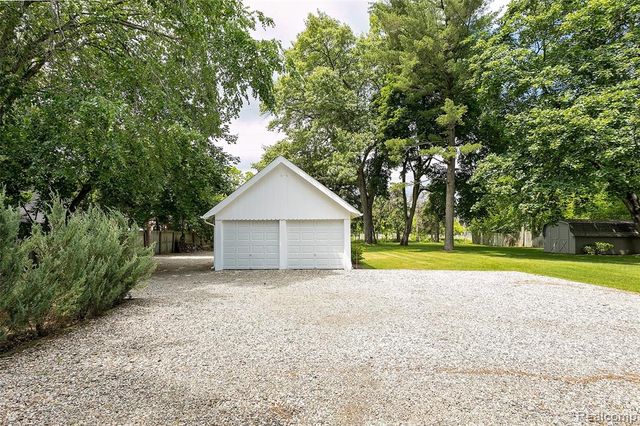 3630 Orchard Lake Road, West Bloomfield, MI 48324