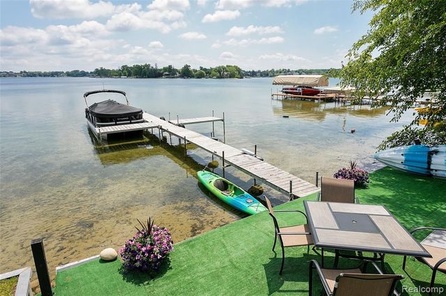 3630 Orchard Lake Road, West Bloomfield, MI 48324