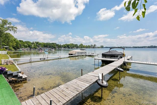 3630 Orchard Lake Road, West Bloomfield, MI 48324
