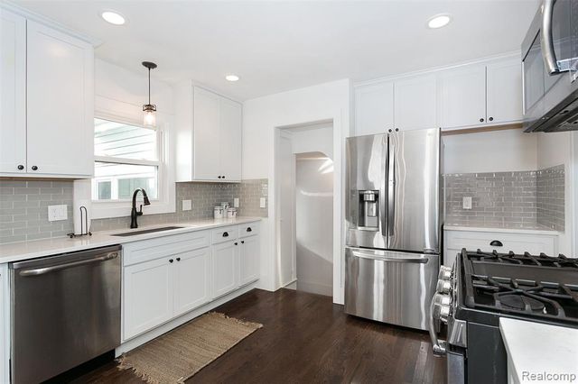 3630 Orchard Lake Road, West Bloomfield, MI 48324