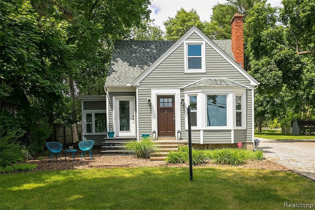 3630 Orchard Lake Road, West Bloomfield, MI 48324