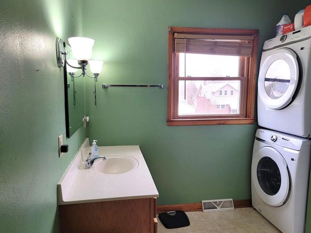 425 Jefferson Street, Platteville, WI 53818