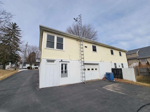 425 Jefferson Street, Platteville, WI 53818