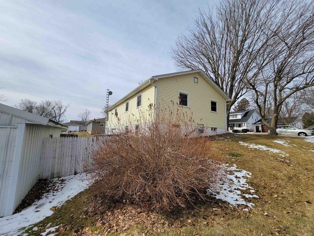 425 Jefferson Street, Platteville, WI 53818