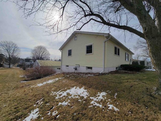 425 Jefferson Street, Platteville, WI 53818
