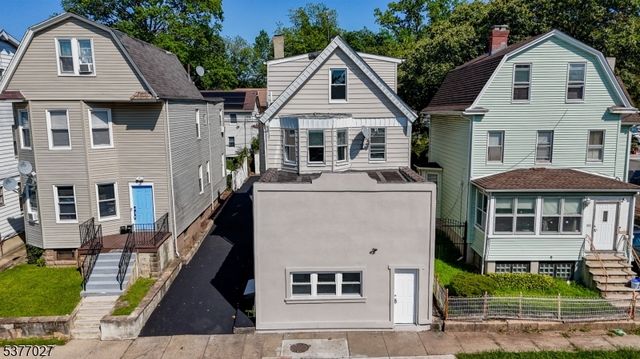 294 N Park St 2, East Orange City, NJ 07017