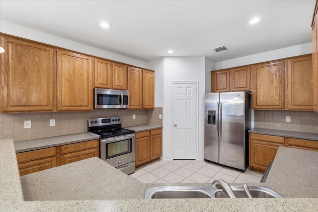 6013 Goldenrod Drive, Denton, TX 76208