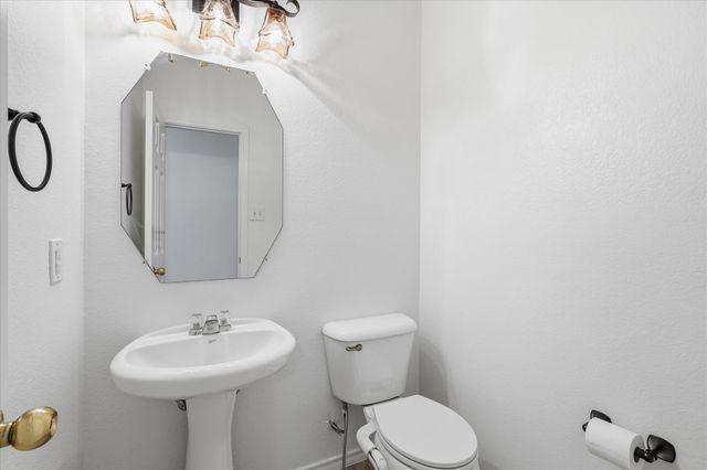 6013 Goldenrod Drive, Denton, TX 76208