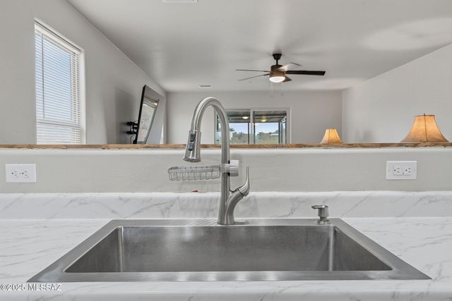 1458 N Wentworth Road, Vail, AZ 85641