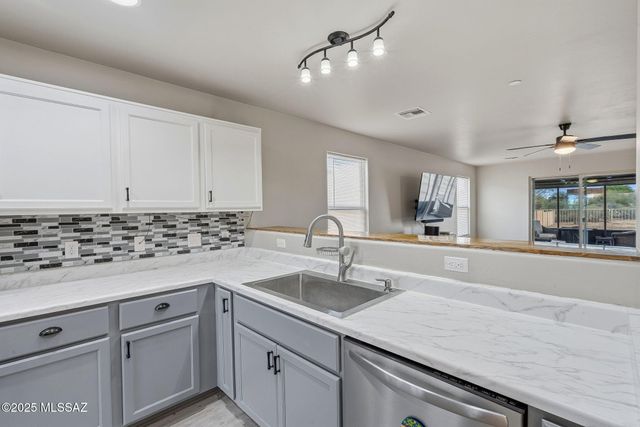 1458 N Wentworth Road, Vail, AZ 85641