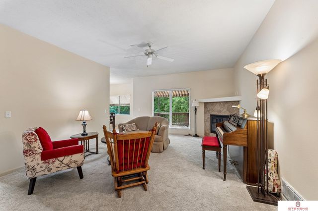 10502 S 27th Street, Bellevue, NE 68123