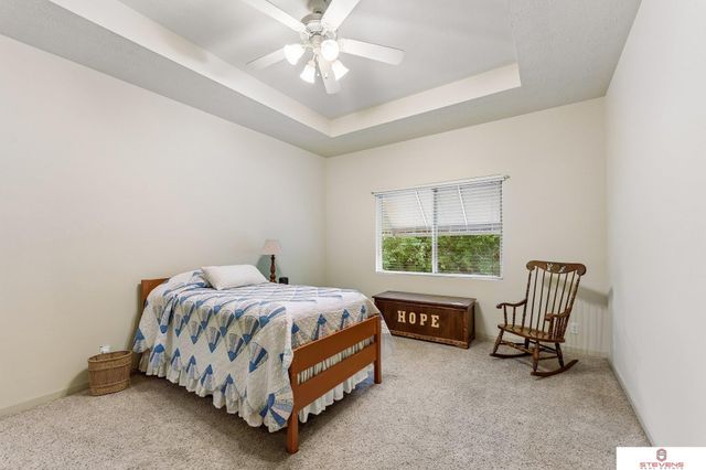 10502 S 27th Street, Bellevue, NE 68123