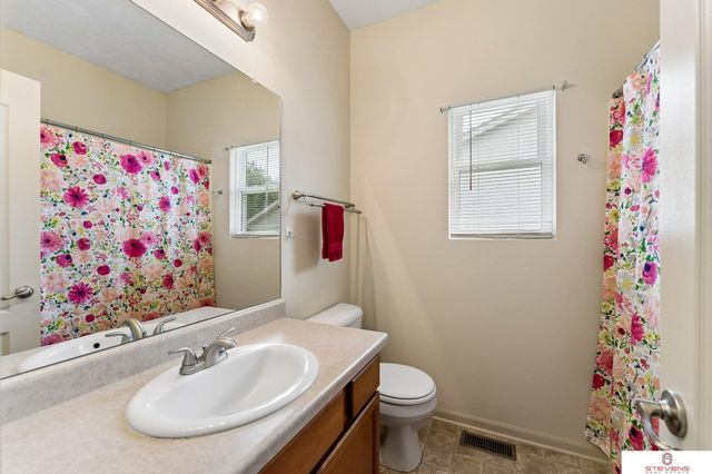 10502 S 27th Street, Bellevue, NE 68123