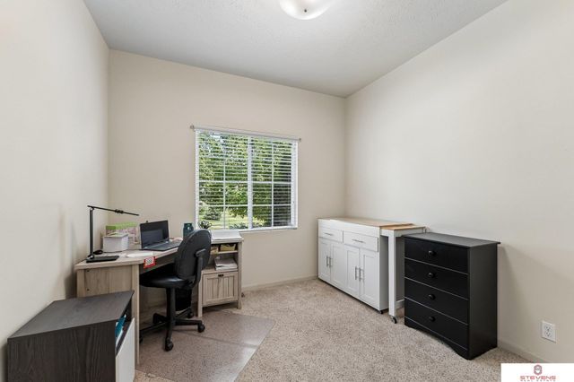 10502 S 27th Street, Bellevue, NE 68123