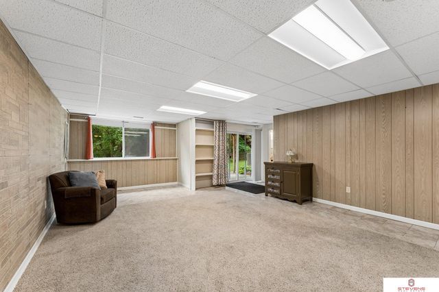 10502 S 27th Street, Bellevue, NE 68123