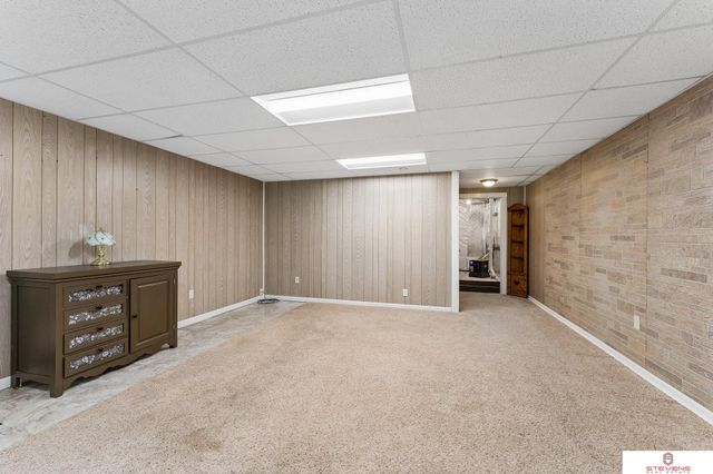 10502 S 27th Street, Bellevue, NE 68123